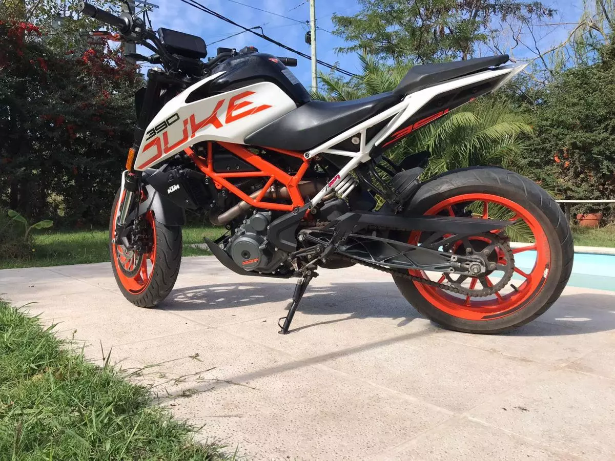 KTM Duke 390 2018 |  23.900 KM - 2