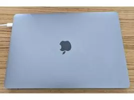 MacBook Pro 2020 - Imagen 2
