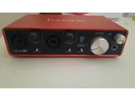 Interfaz Audio Focusrite Scarlett 2i2 2da Gen. - Imagen 3