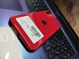 iPhone 11 64GB Red- USADO -