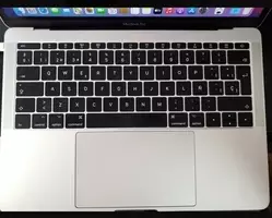 Macbook Pro 2017 13'' 16gb 2.5ghz I7 256ssd - Imagen 3