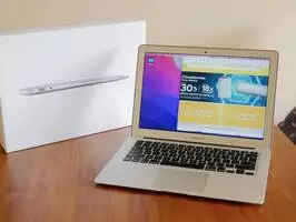 MacBook Air 2016 - i5 8GB 120GB