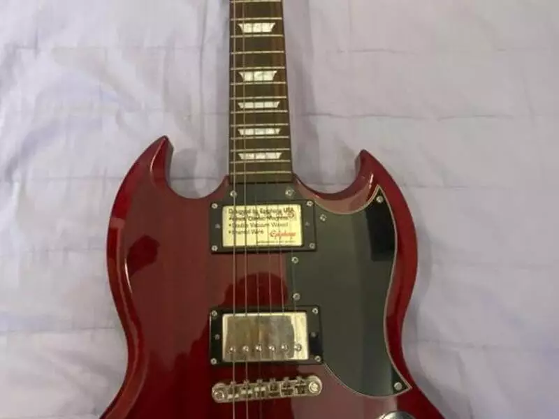 Guitarra Epiphone SG 400 Cherry - 1