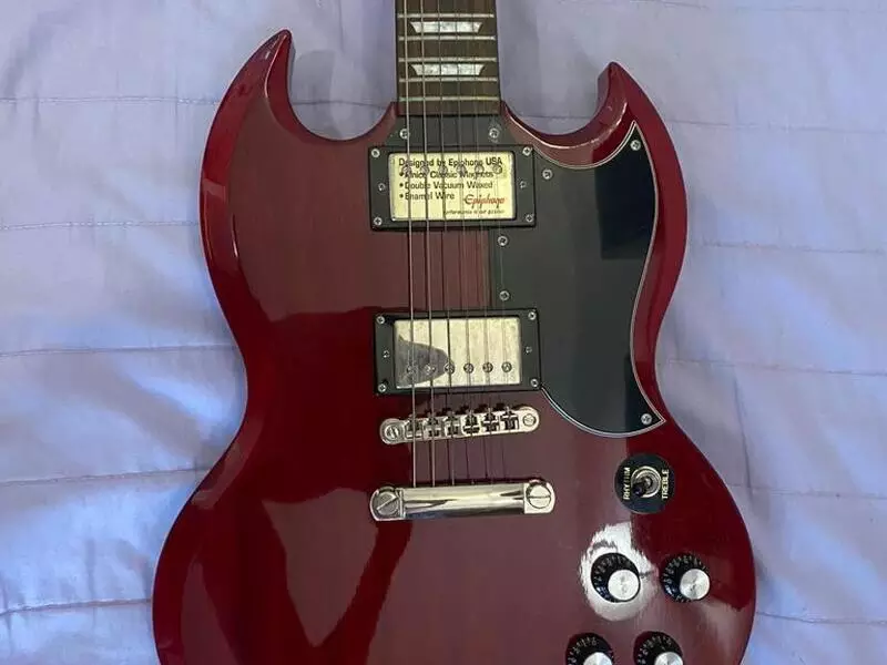 Guitarra Epiphone SG 400 Cherry - 2