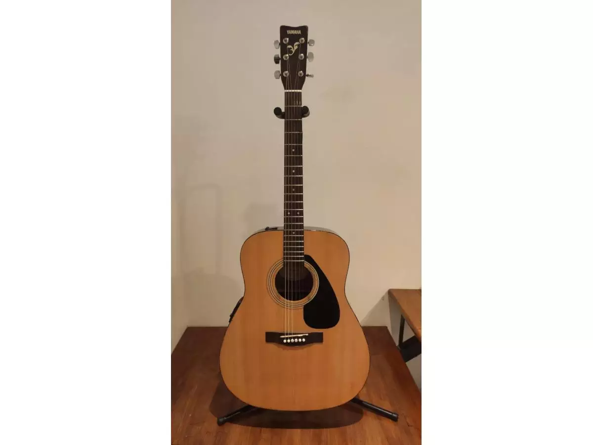 Guitarra electroacustica Yamaha FX310a mod 81 - 1