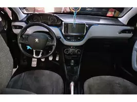 Peugeot 208 Allure touchscreen - Imagen 7
