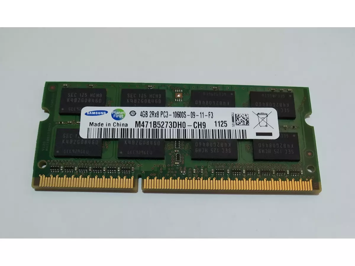 Memoria RAM 4GB DDR3 1333 Samsung para Notebook - 1