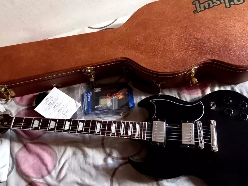 Guitarra Gibson SG Standard Ebony 2018 - 4