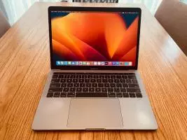 Apple MacBook Pro 13" 2017 - Intel i5