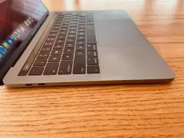 Apple MacBook Pro 13" 2017 - Intel i5 - Imagen 4